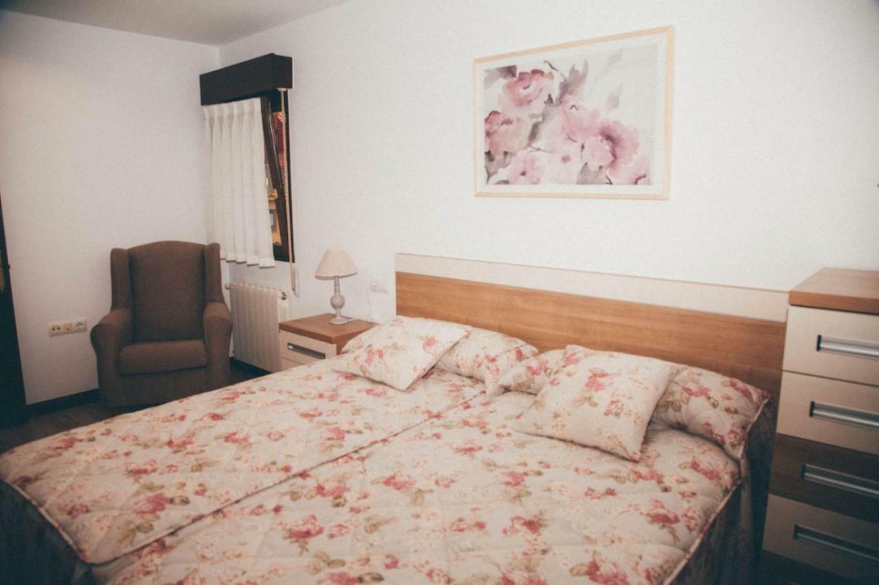 La Casina Apartman Onís Kültér fotó